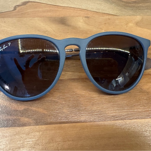 Ray-Ban Matte Blue „Erika“ Polarized - Picture 1 of 4